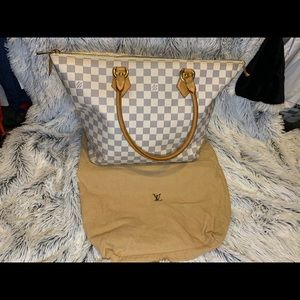 Authentic Louis Vuitton Saleya Damier